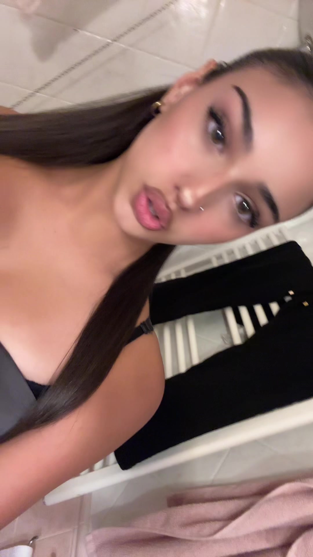 @𝑔𝒶
