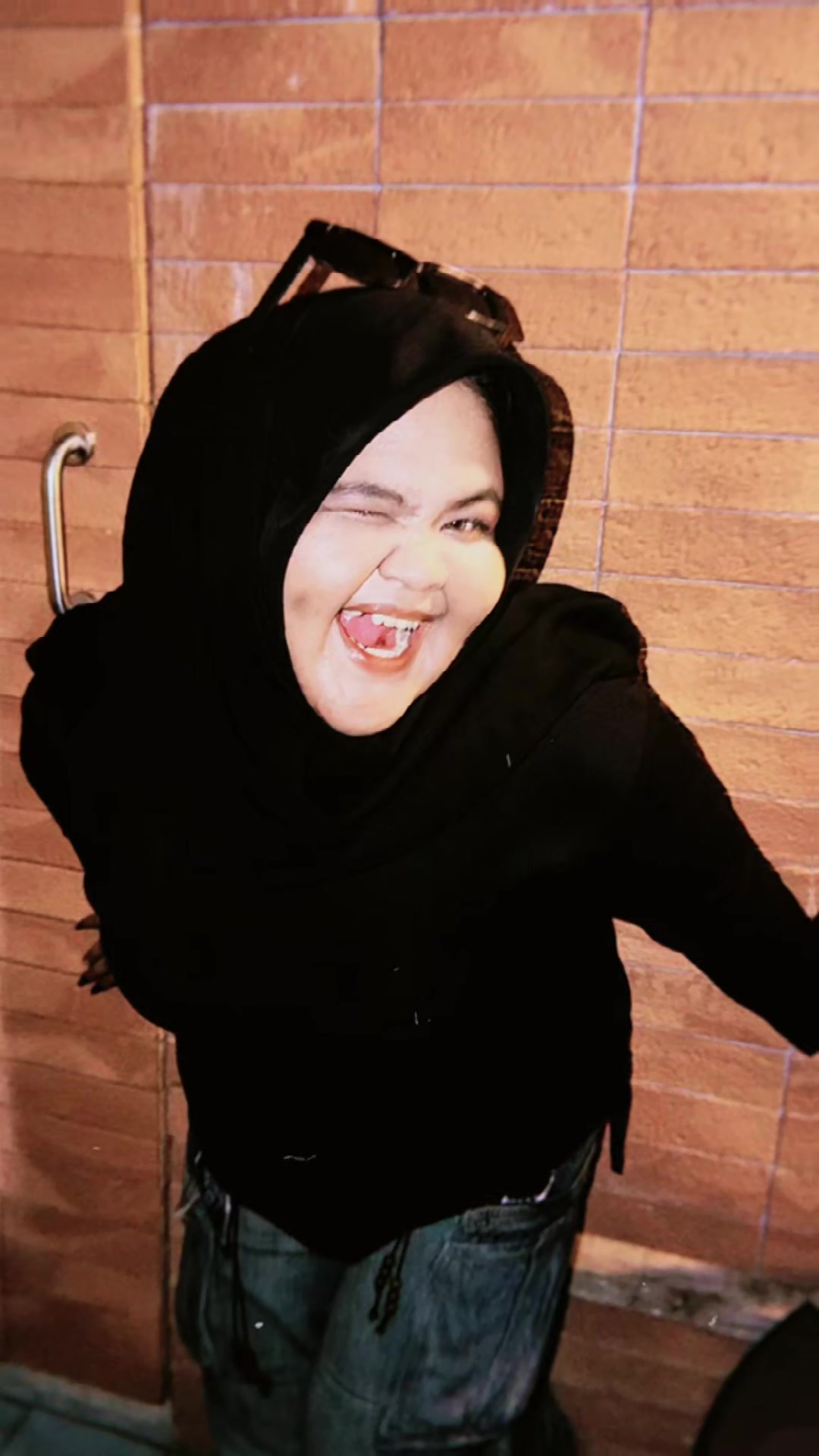 @Syazaliiii