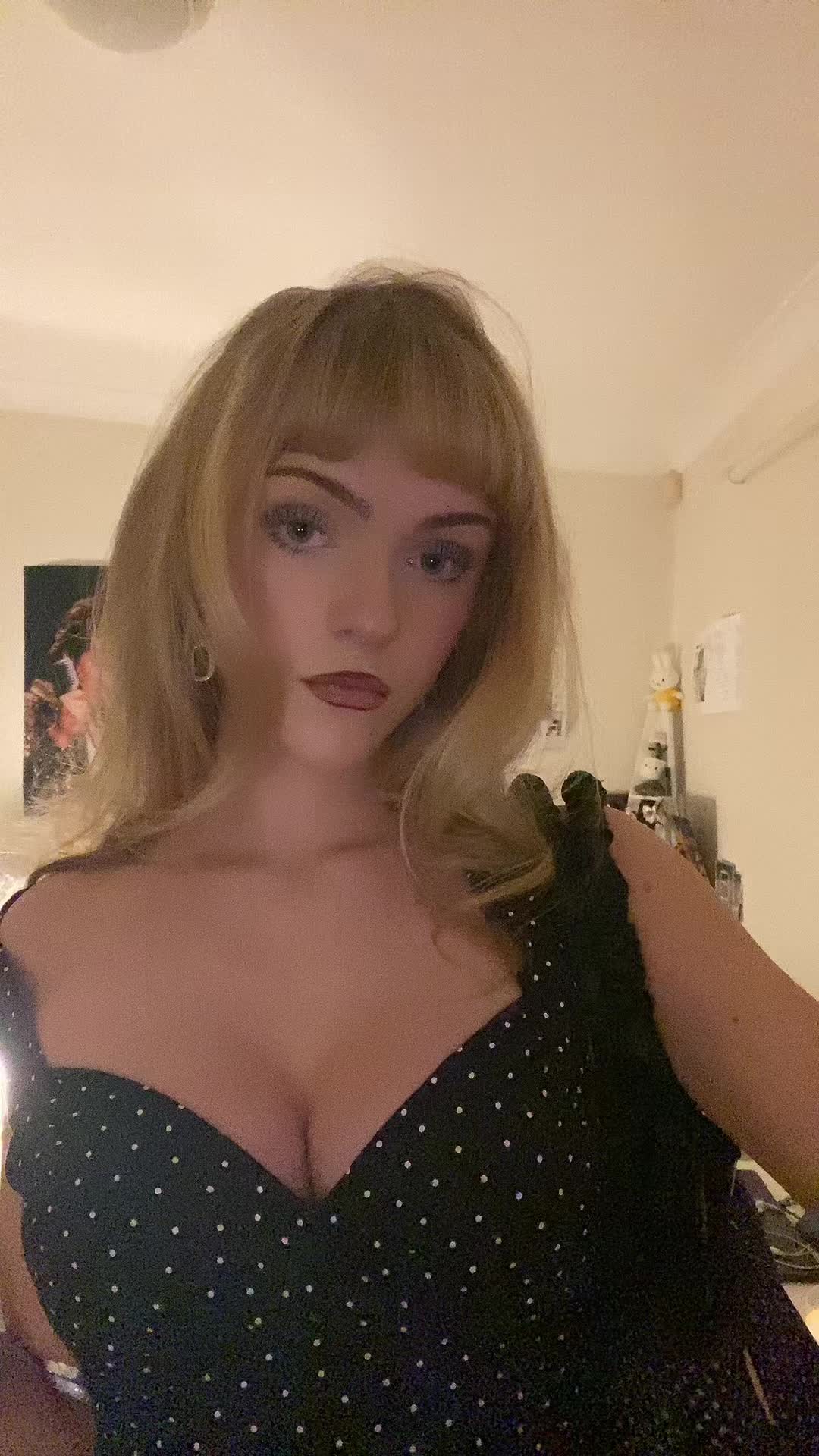 @lovetakessmiles