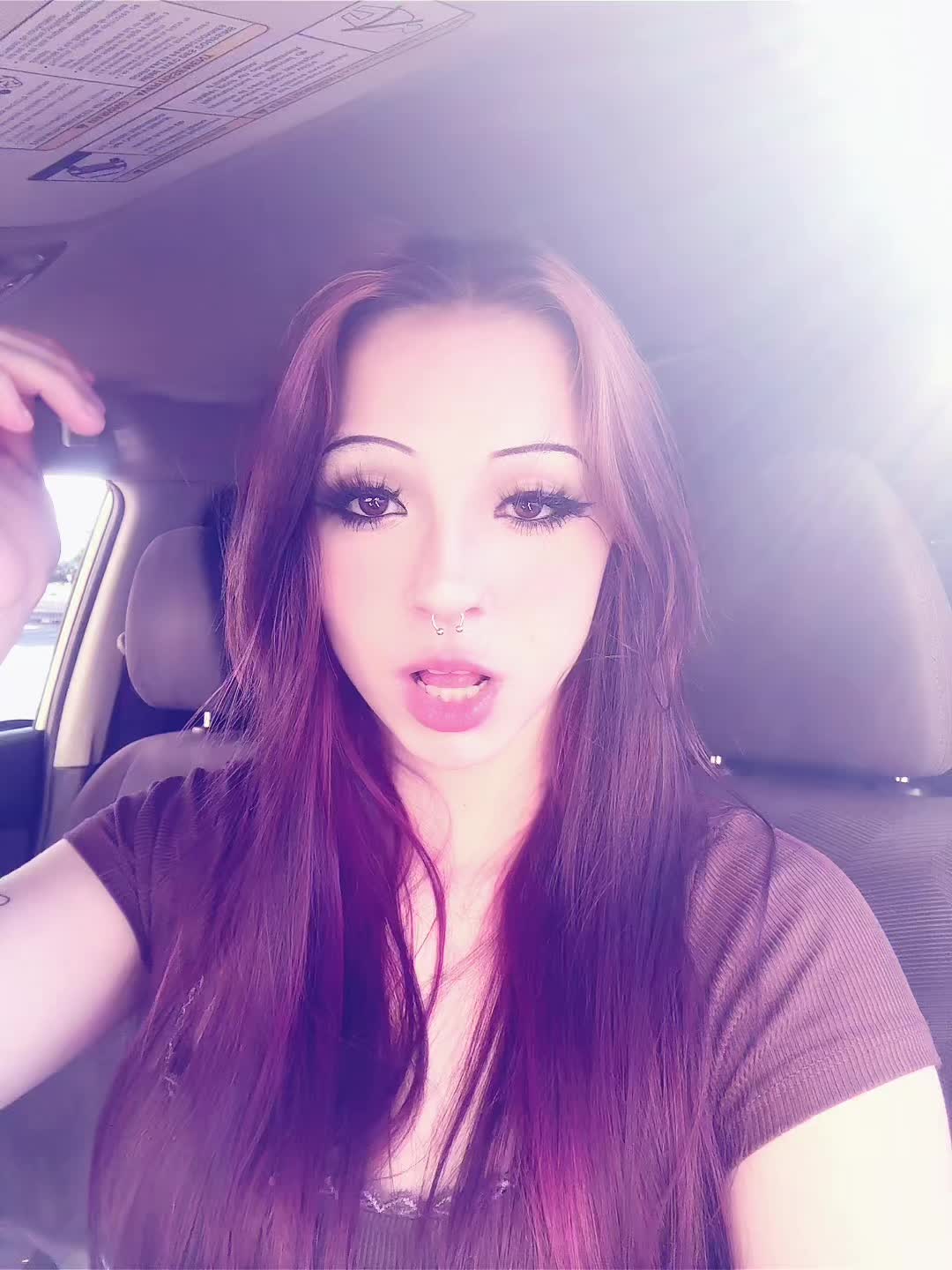 @Bella<3