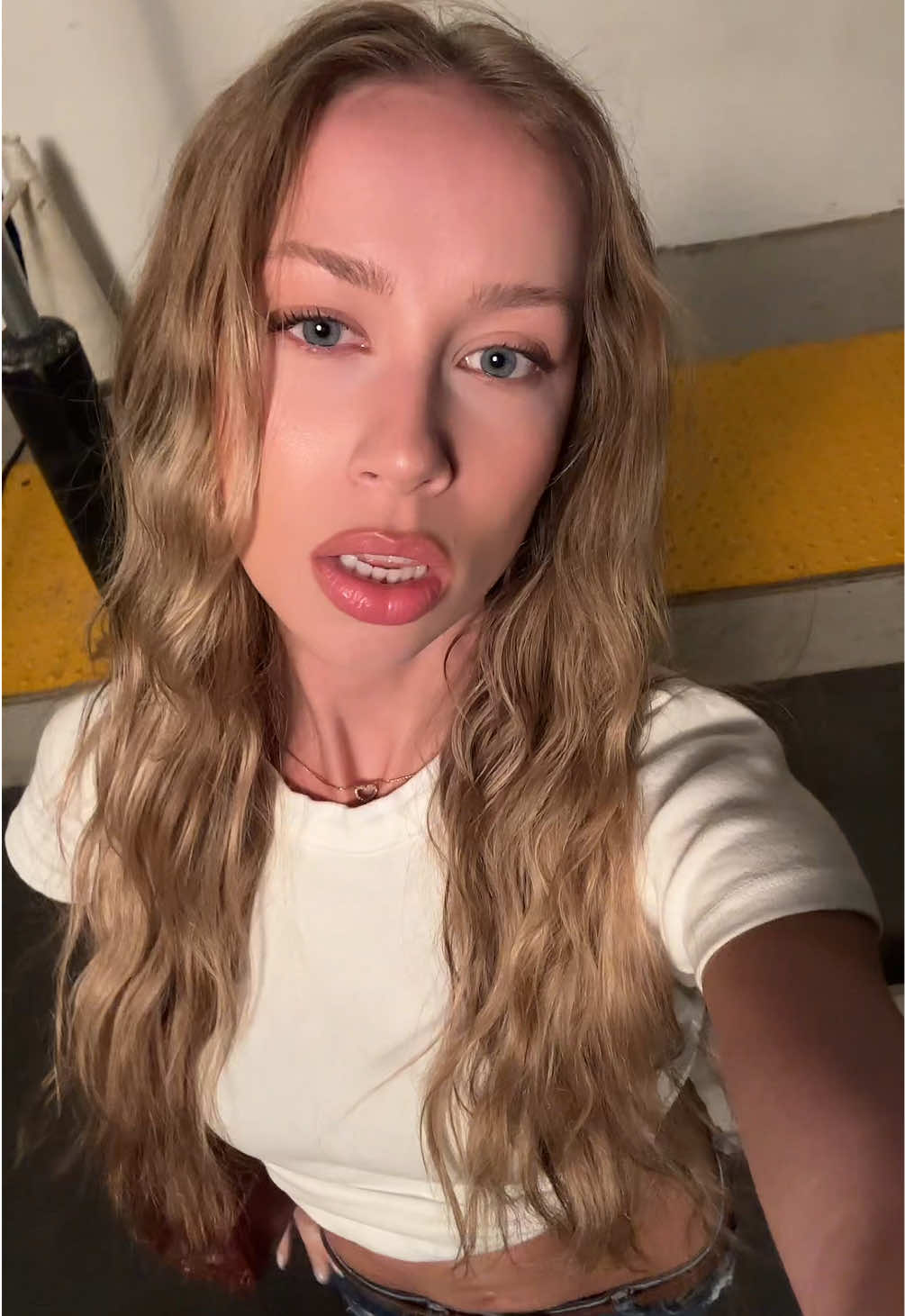 @averymm