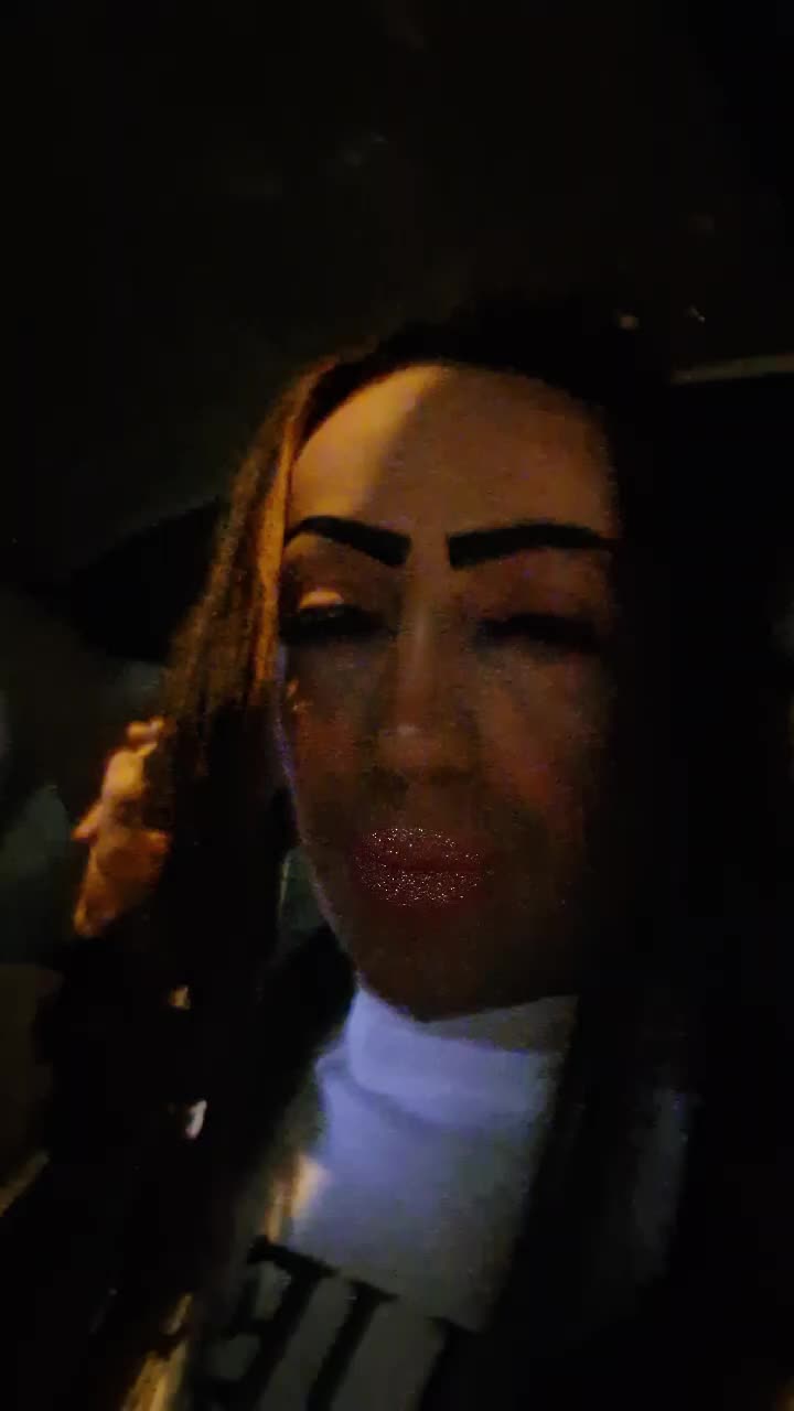 @Melania