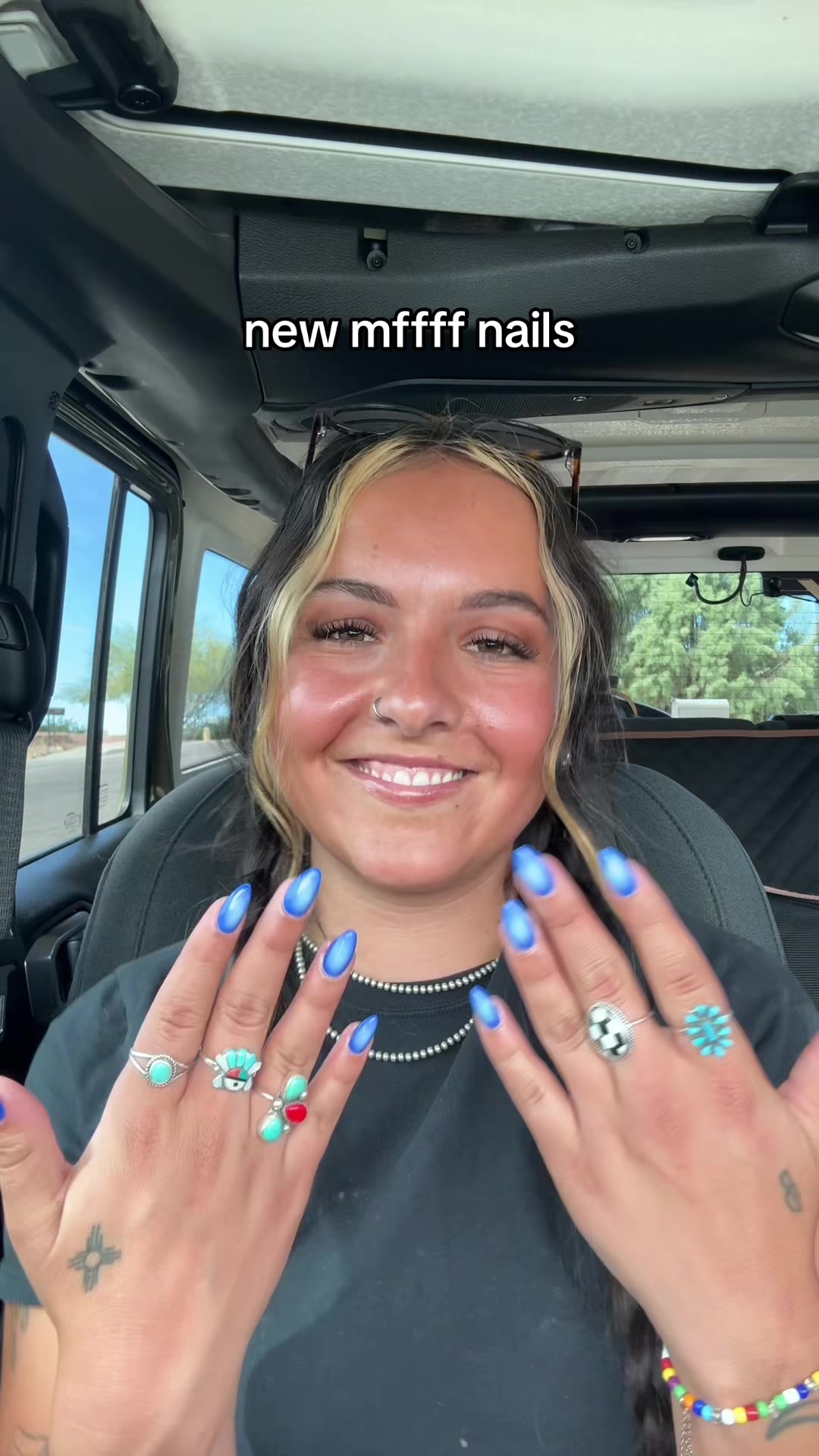 @pikivids_
