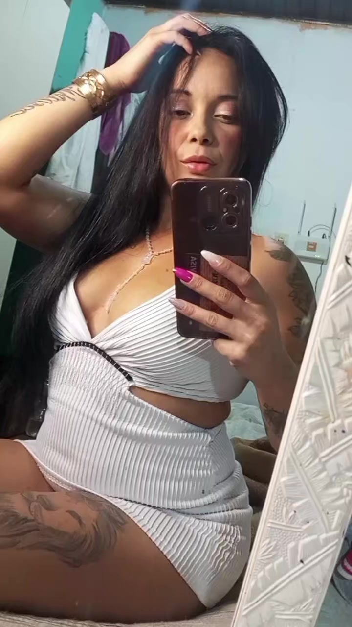 @Jhéssy Lunys