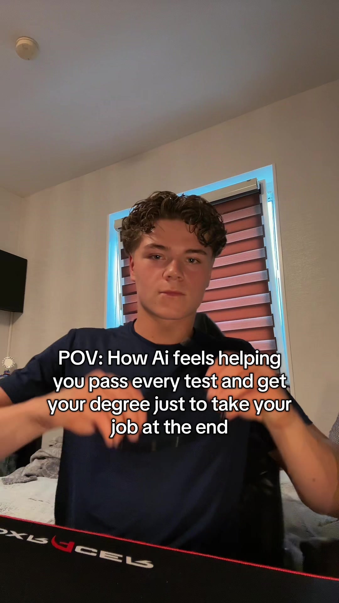 @Yvwes