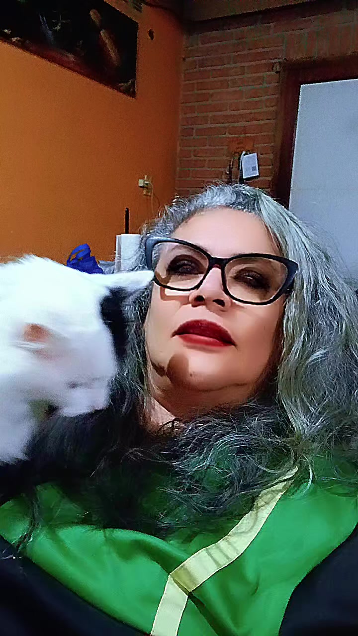 @Silvia Cortez🇦🇷🚛🎶👑🤠💎🩺