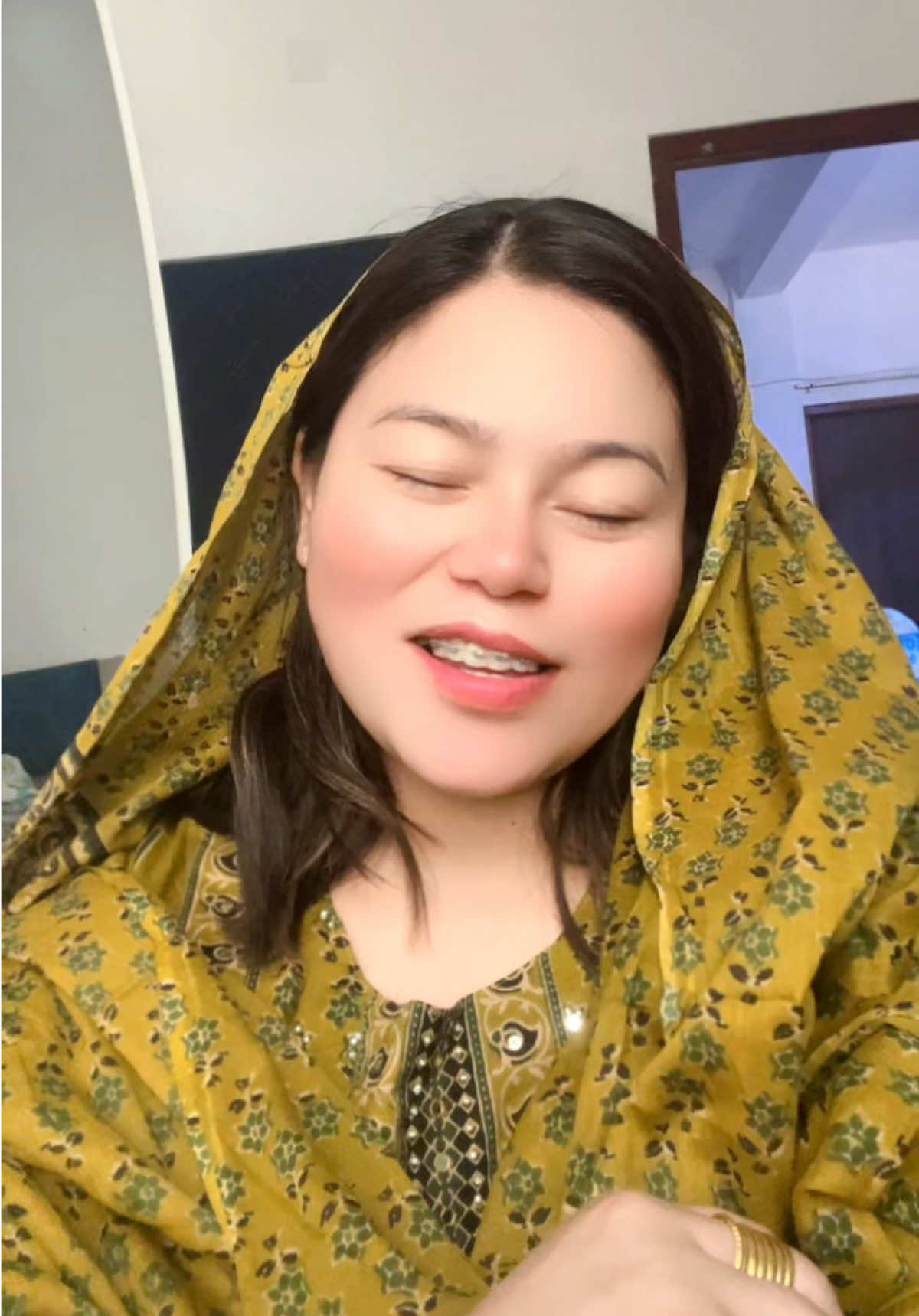@Suja🦋