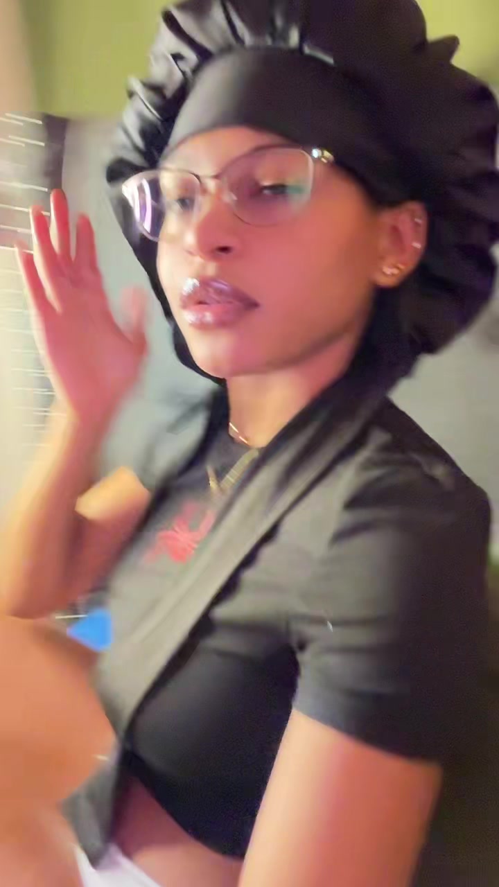 @Emily🖤👤
