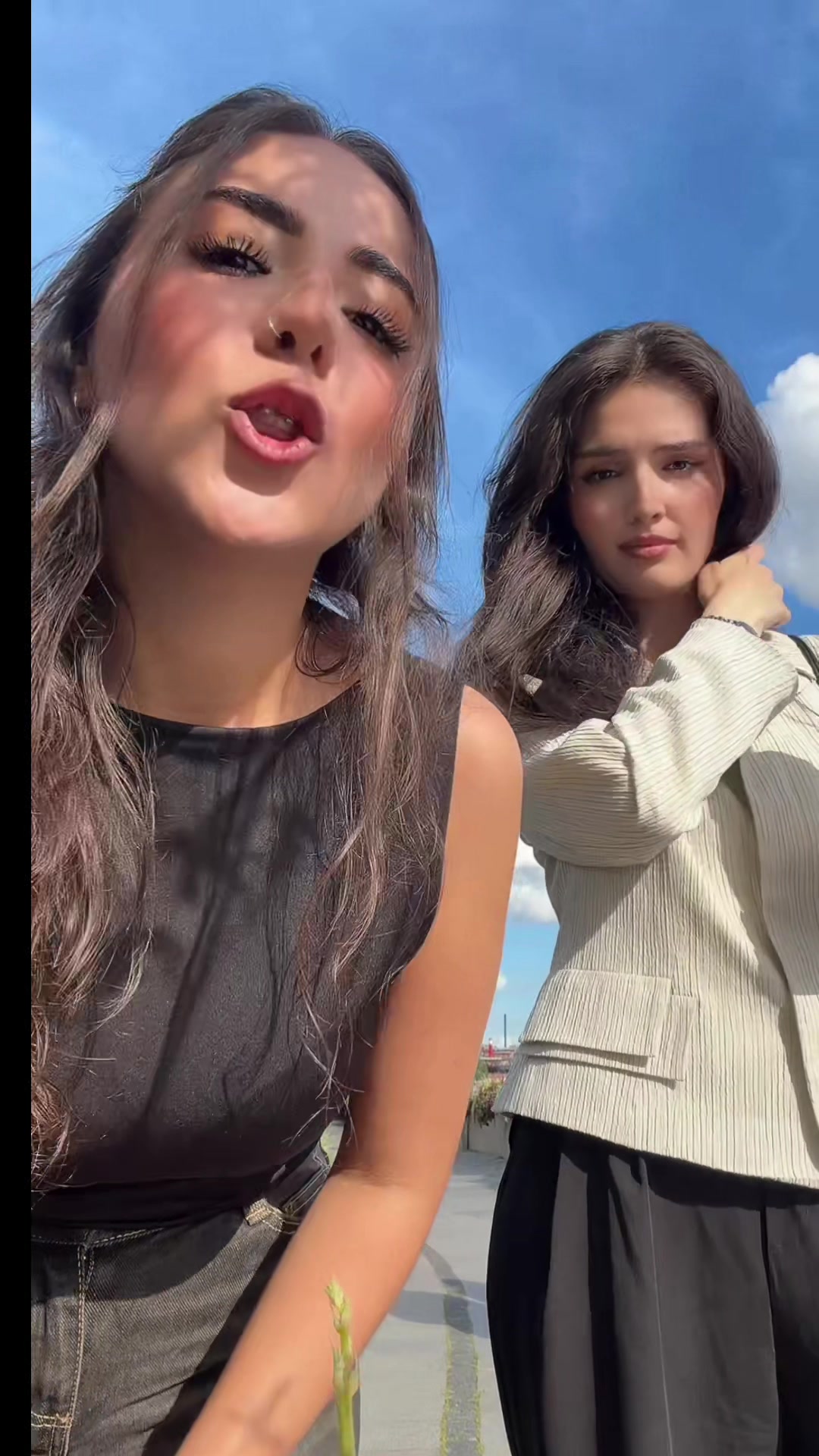 @ᥫ᭡