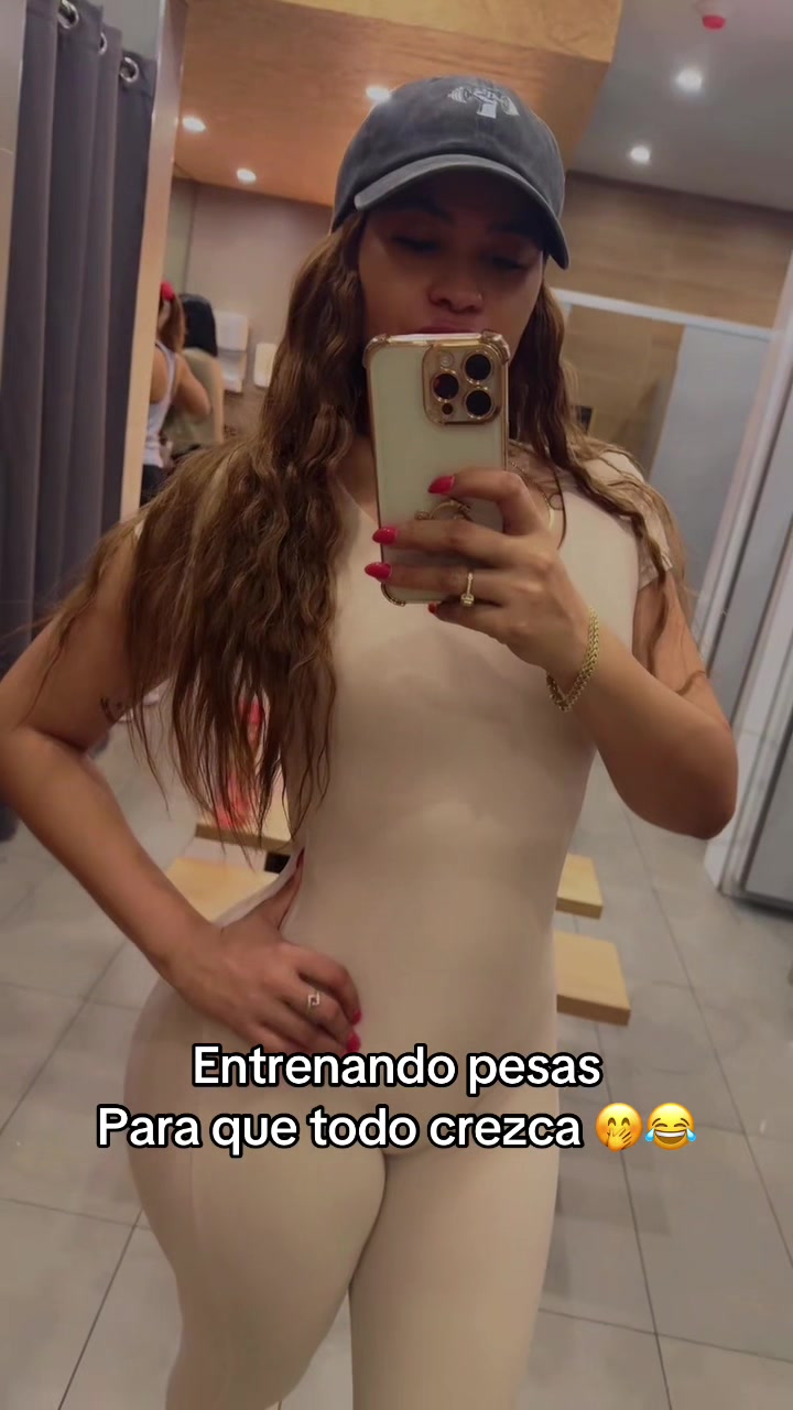 @Laurycolumbus25