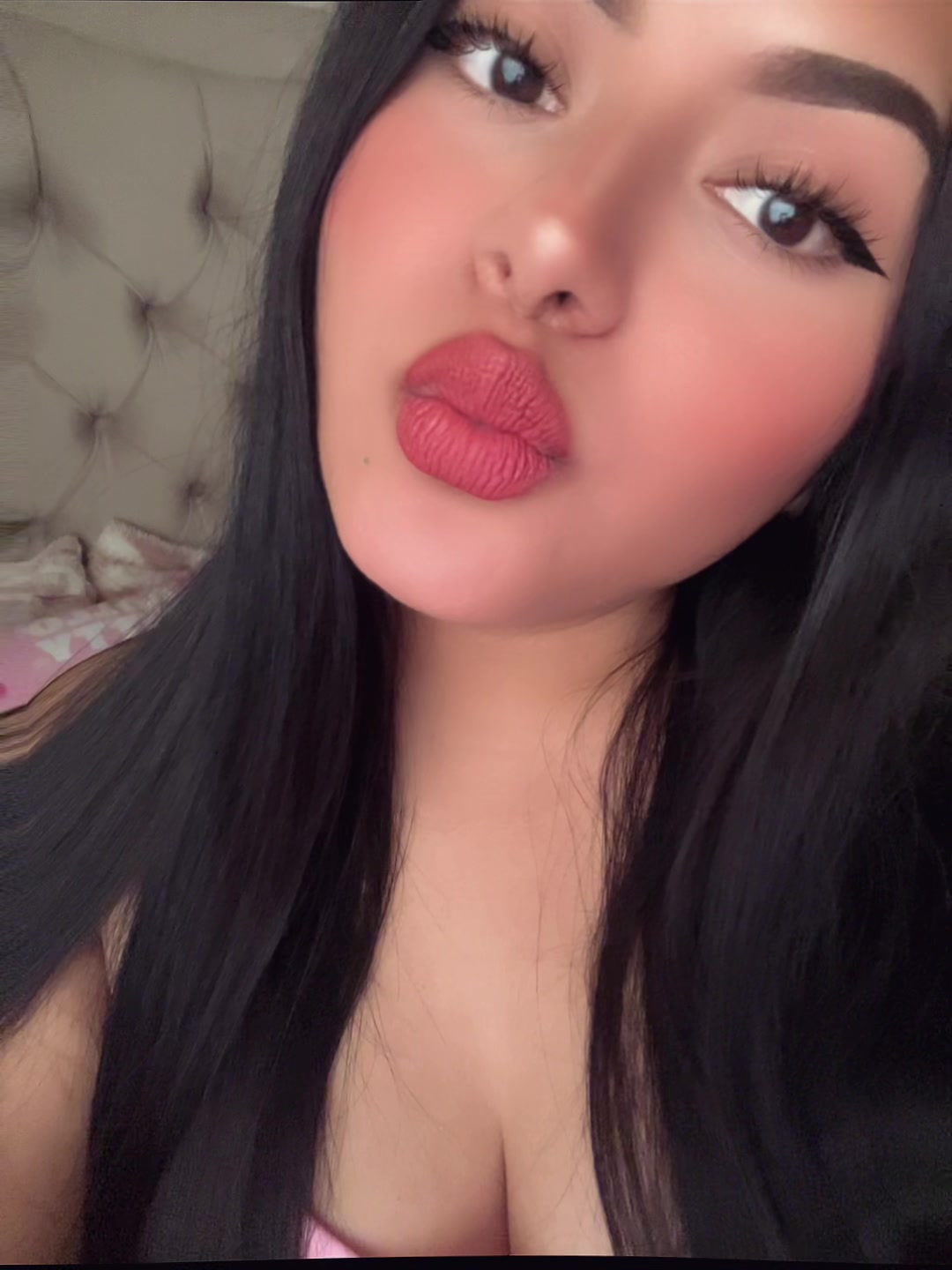 @️Kiara Lara