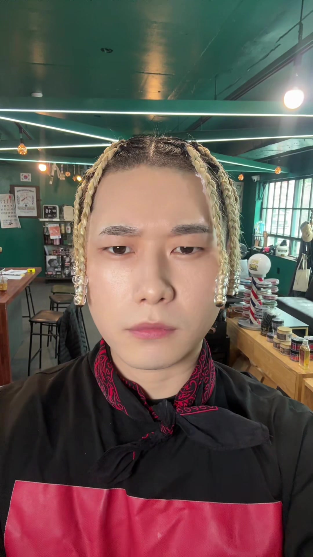 @뚝배기 땋는 노인