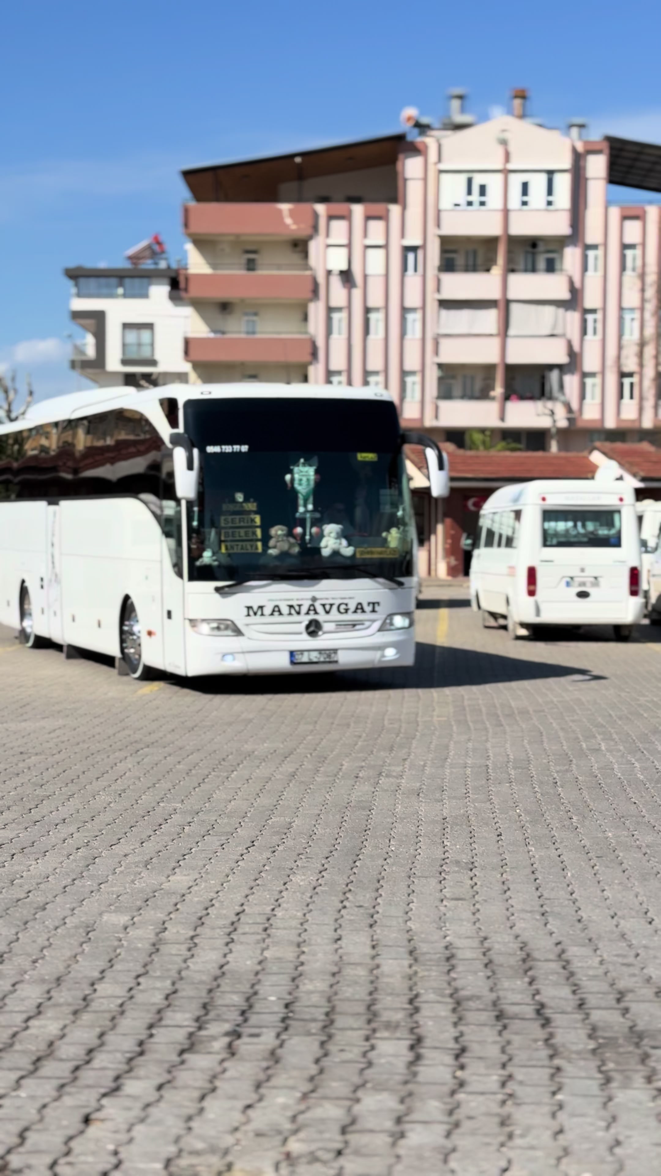 @Ayhan Özden