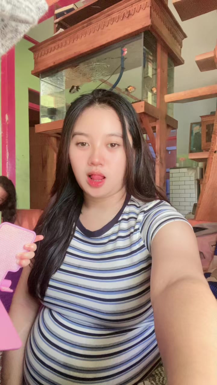 @Mommy L🍒