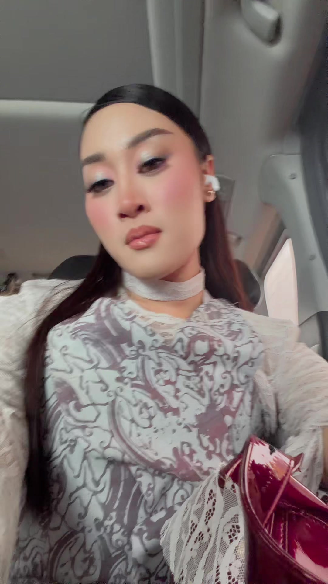 @Aisharetno