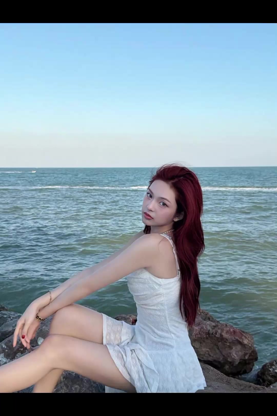 @โ
dinda_๐๐โฌโ