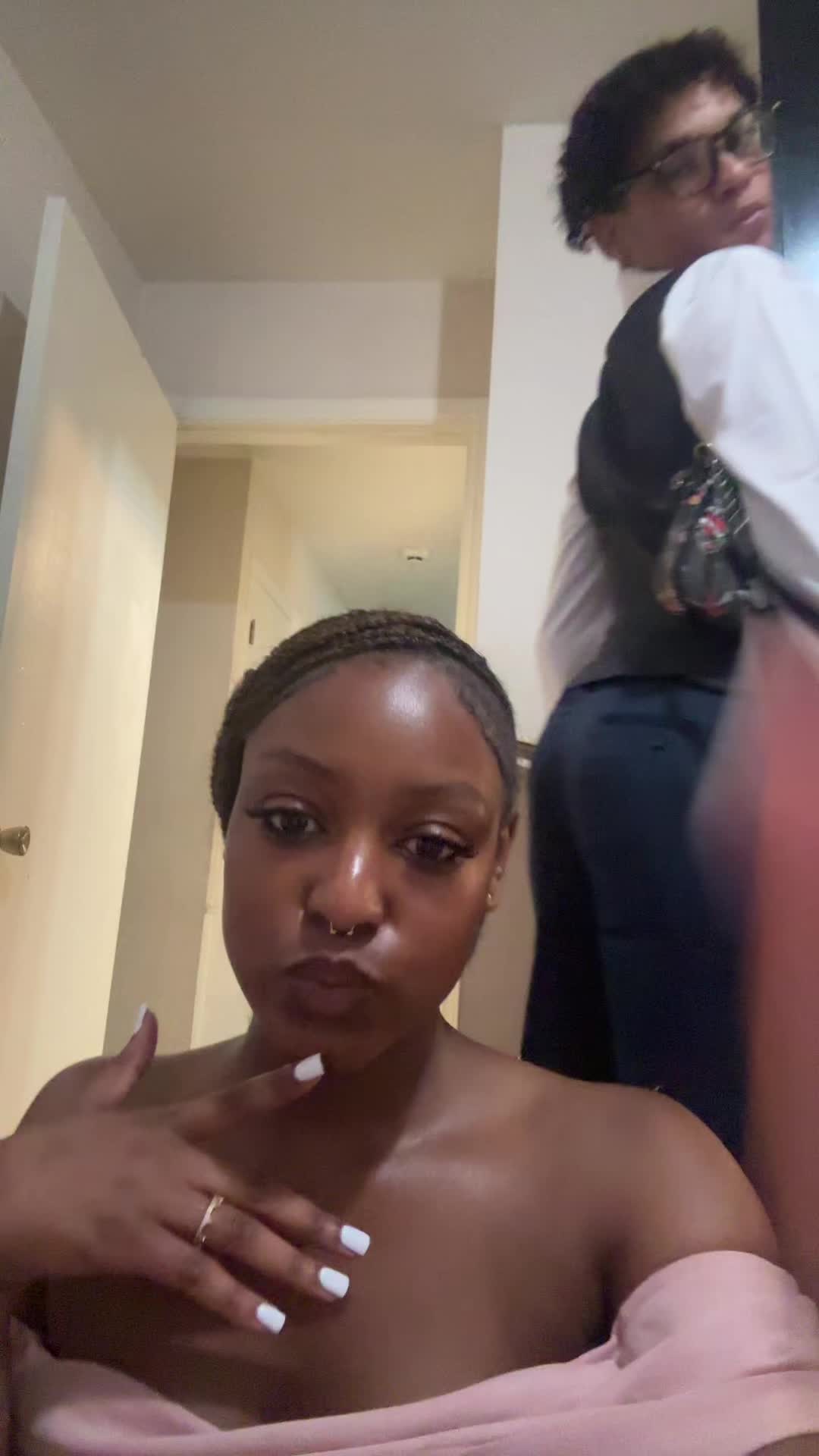 @thtsexyleoooo