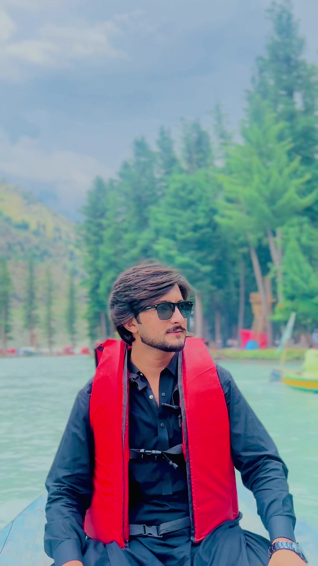 @Ejlal Bark&icirc;