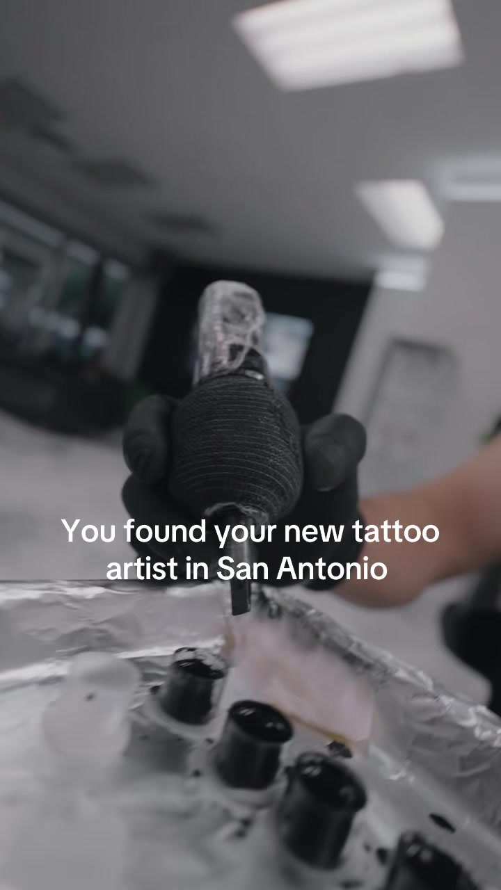 @Alex | Tattoo Artist