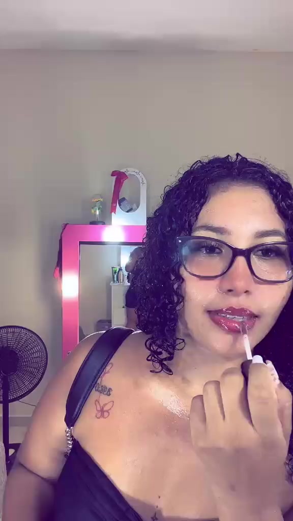 @Elizabeth Escobar🍒🍑🧃