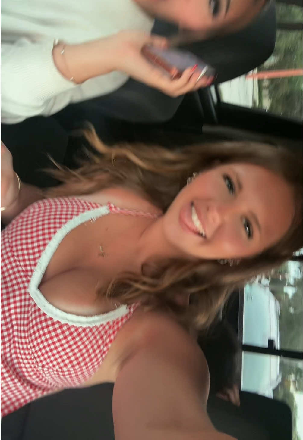@uhrm079