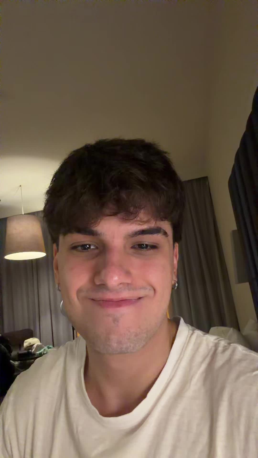 @soyhugocarro