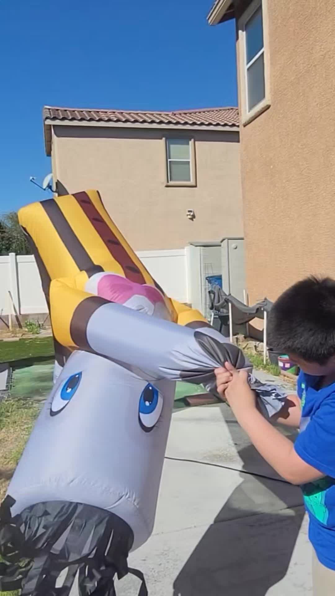 @holtincredibleworld