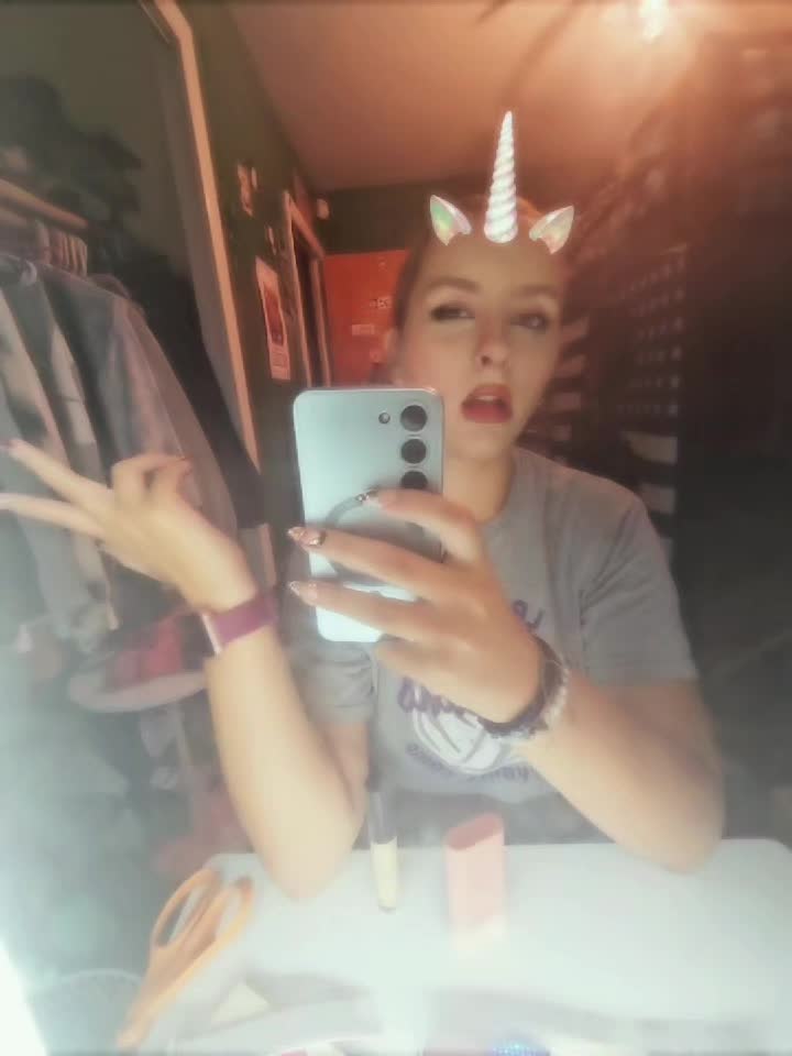 @°•☆ƁЯ𝙸☆•°