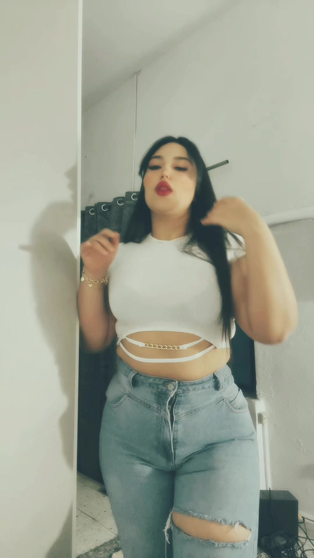 @Feriel Abrougui