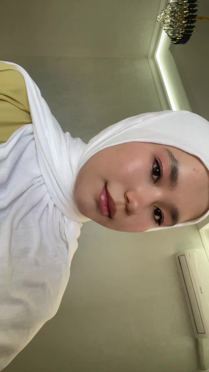 @𝒩