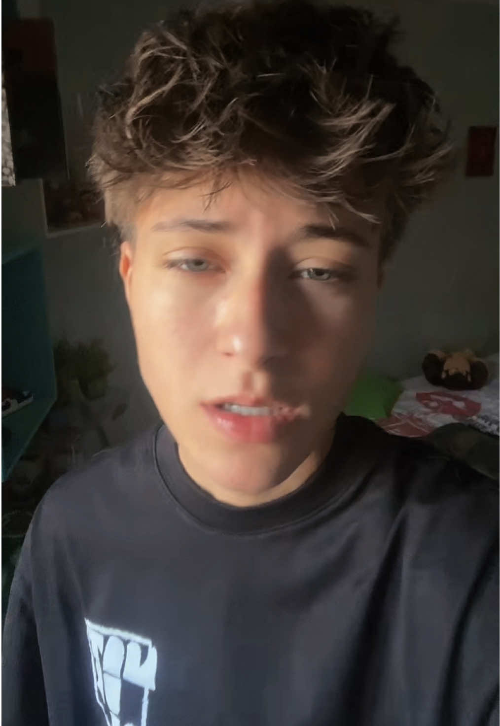 @🪰