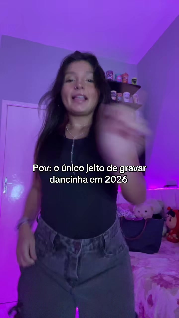 @Larinha💨