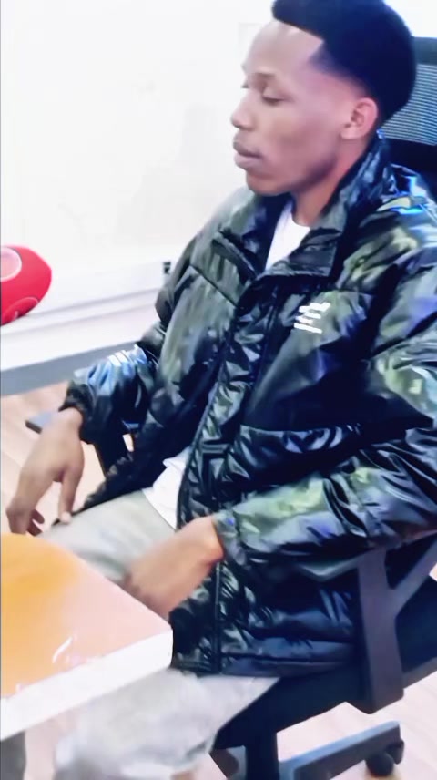 @official_kzee