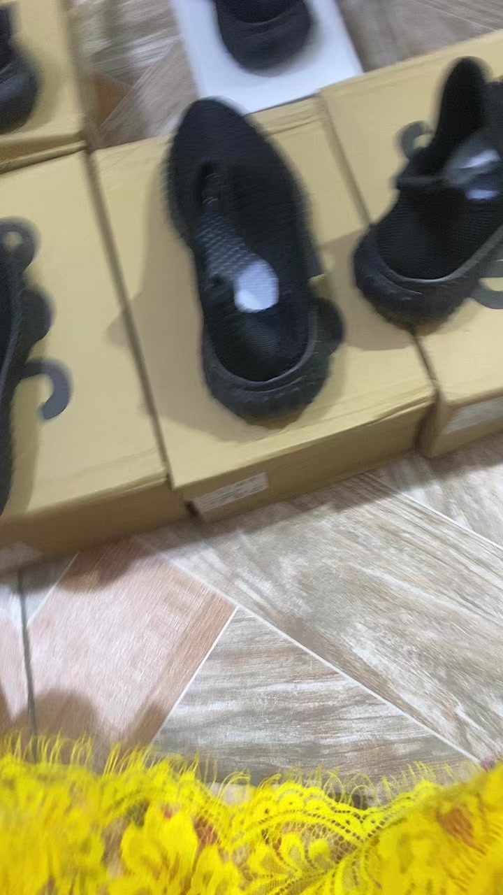 @girlsgirlsimportation