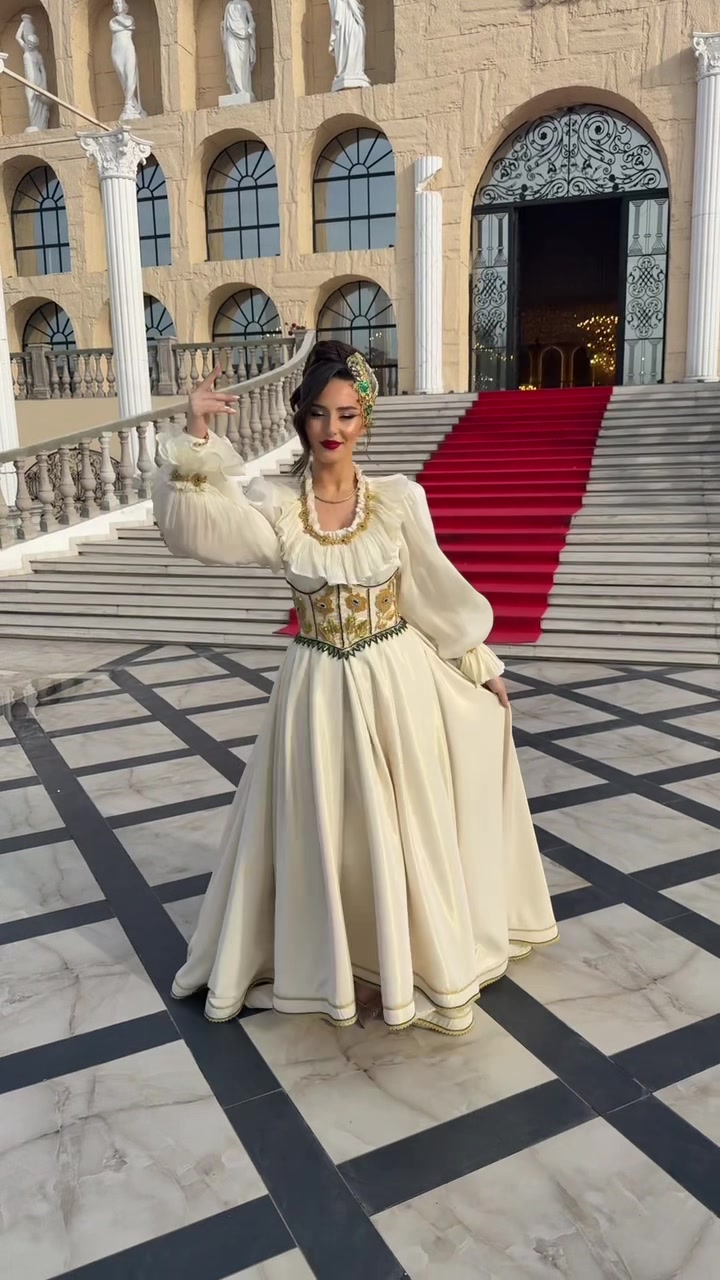 @Traditional Couture Tina