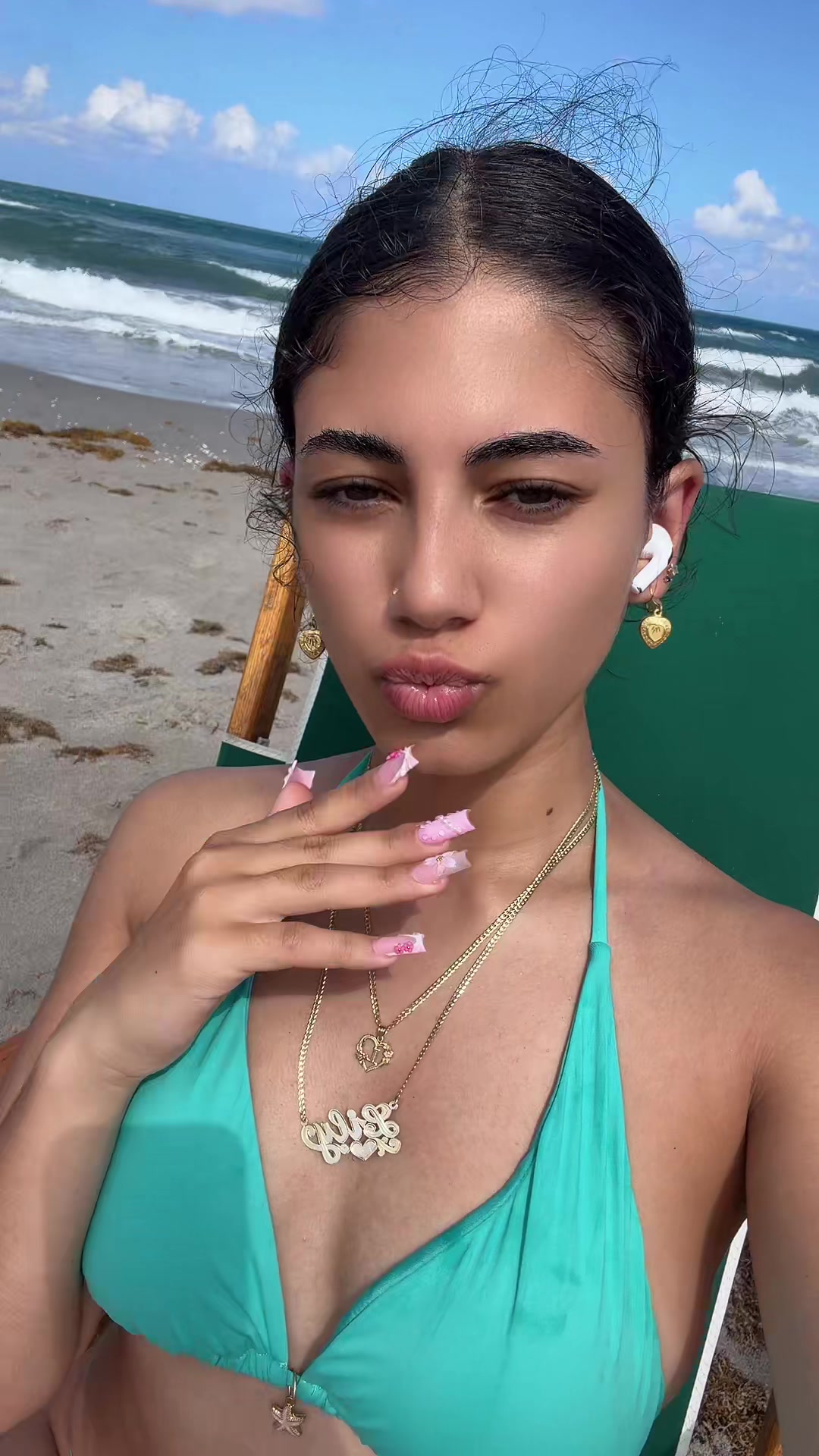 @lily