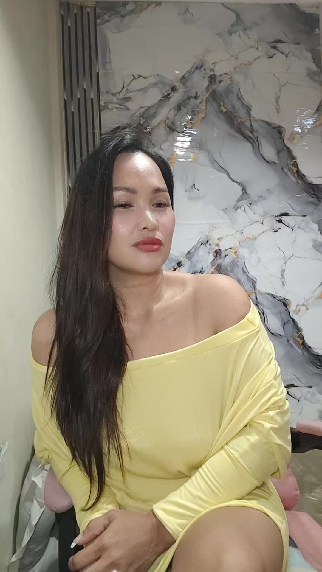 @Ms. Laaiii