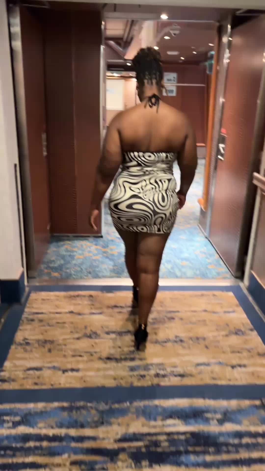 @Bee&ensp;Queen