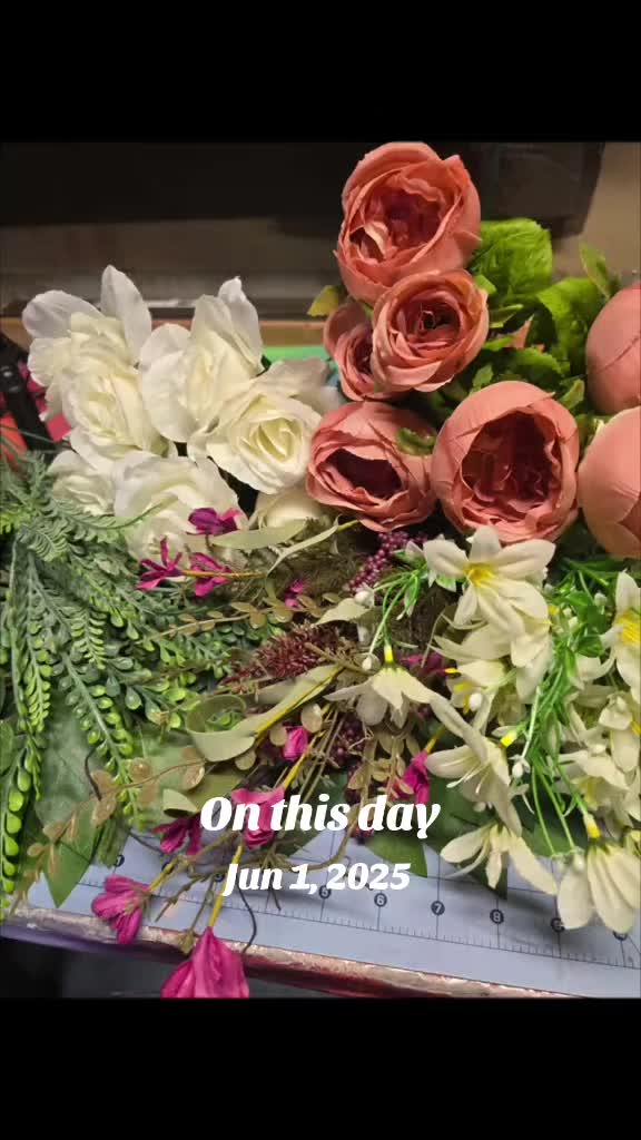 @RosiePosie, WreathsbyRosie❌️