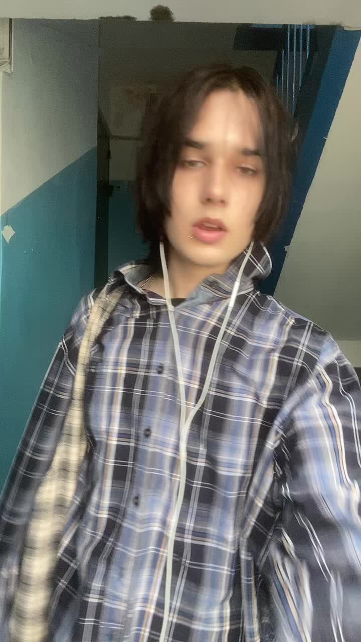 @1shitker