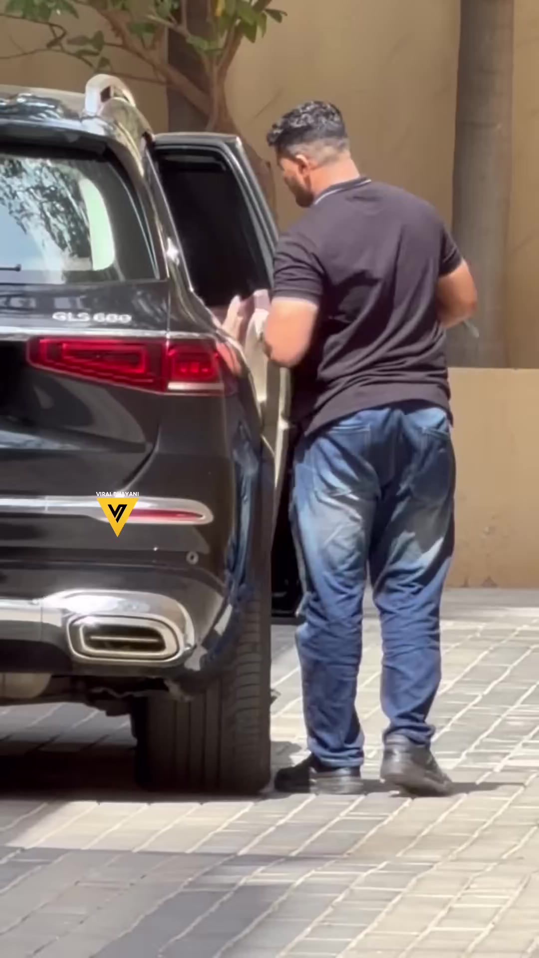 @Viral Bhayani