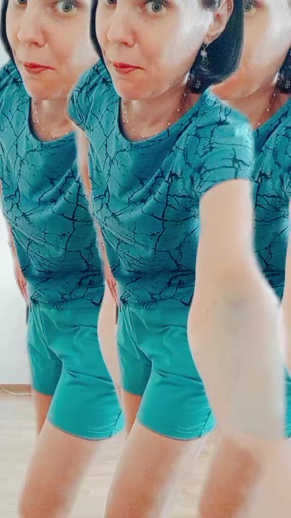 @Алёнка ❤️♥️♥️♥️