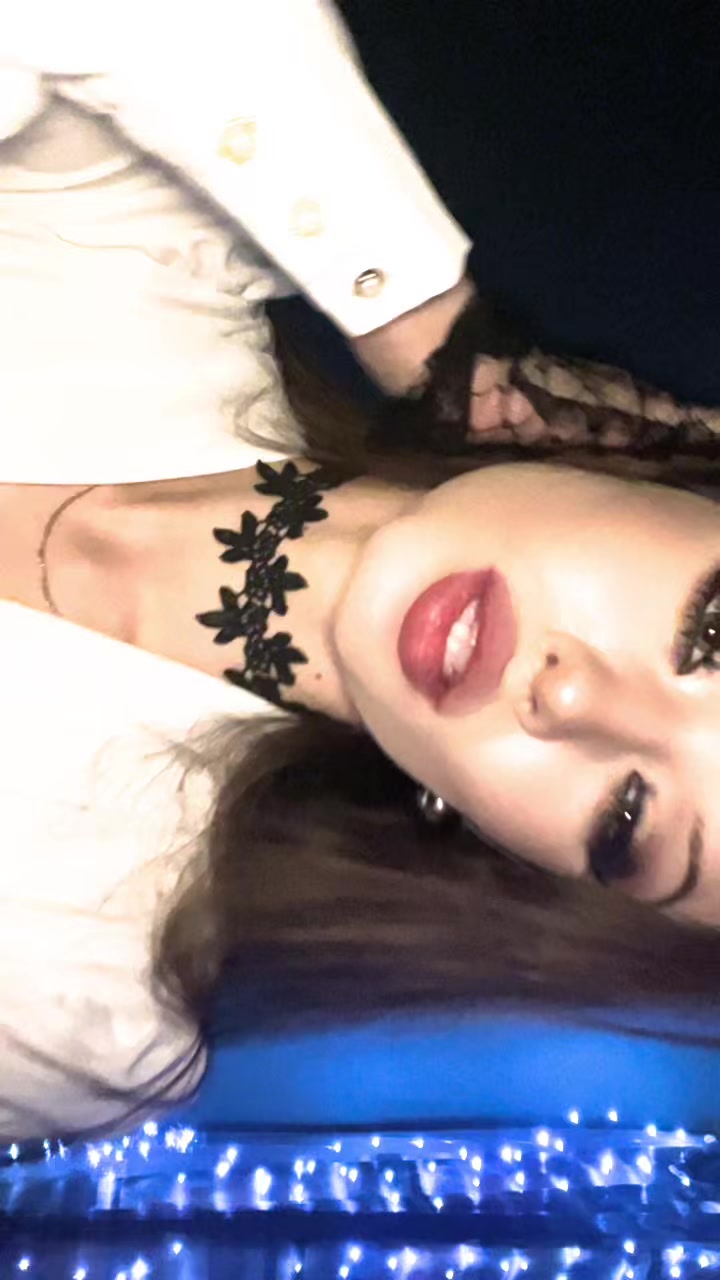 @mrazwquetly