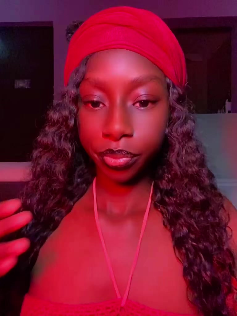 @ℳ🎀~ 𝒞𝒽𝒶𝓇𝓁ℯ̀𝓃ℯ💕🧚🏽&zwj;♀️