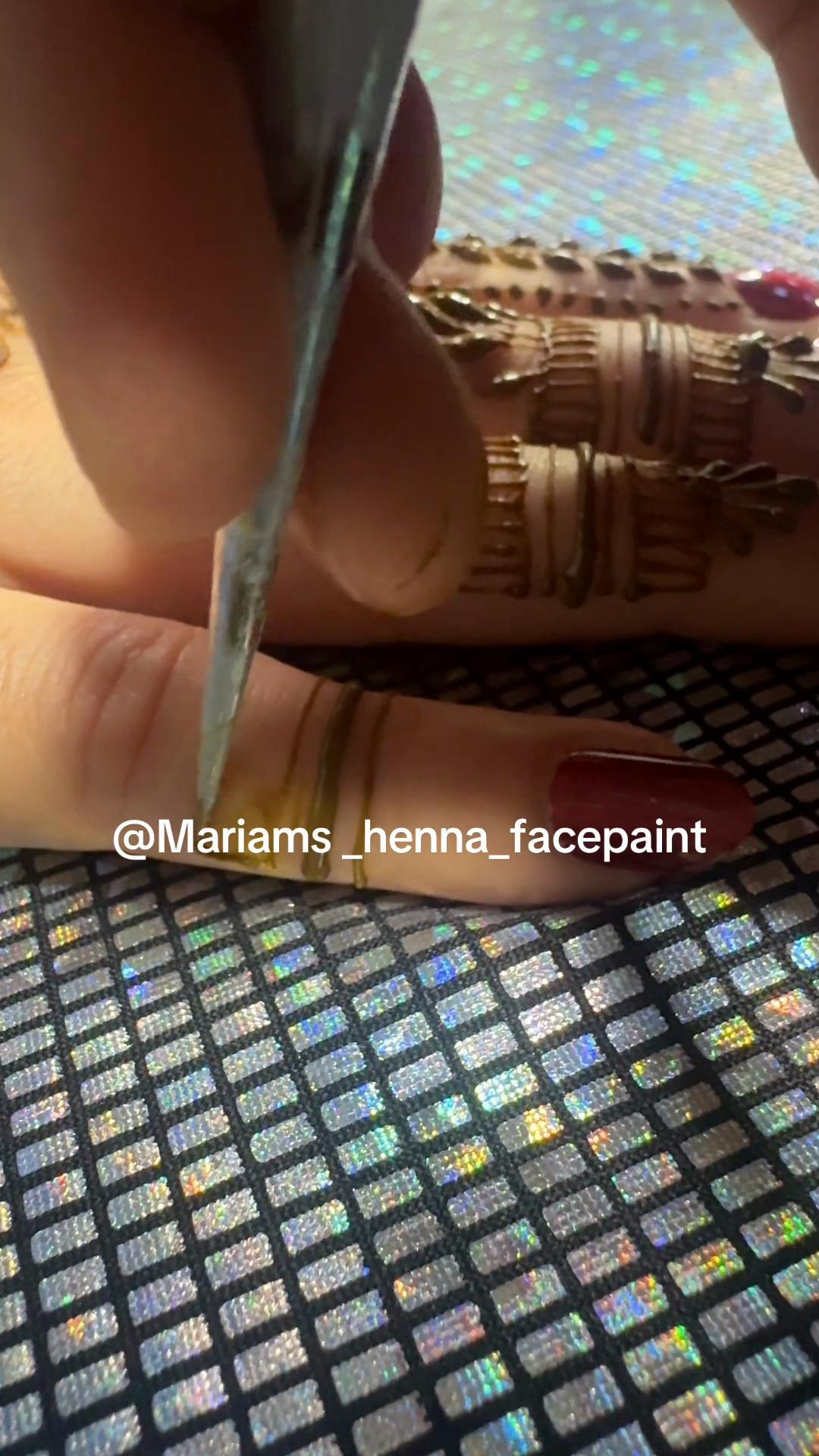 @mariams_henna_facepaint