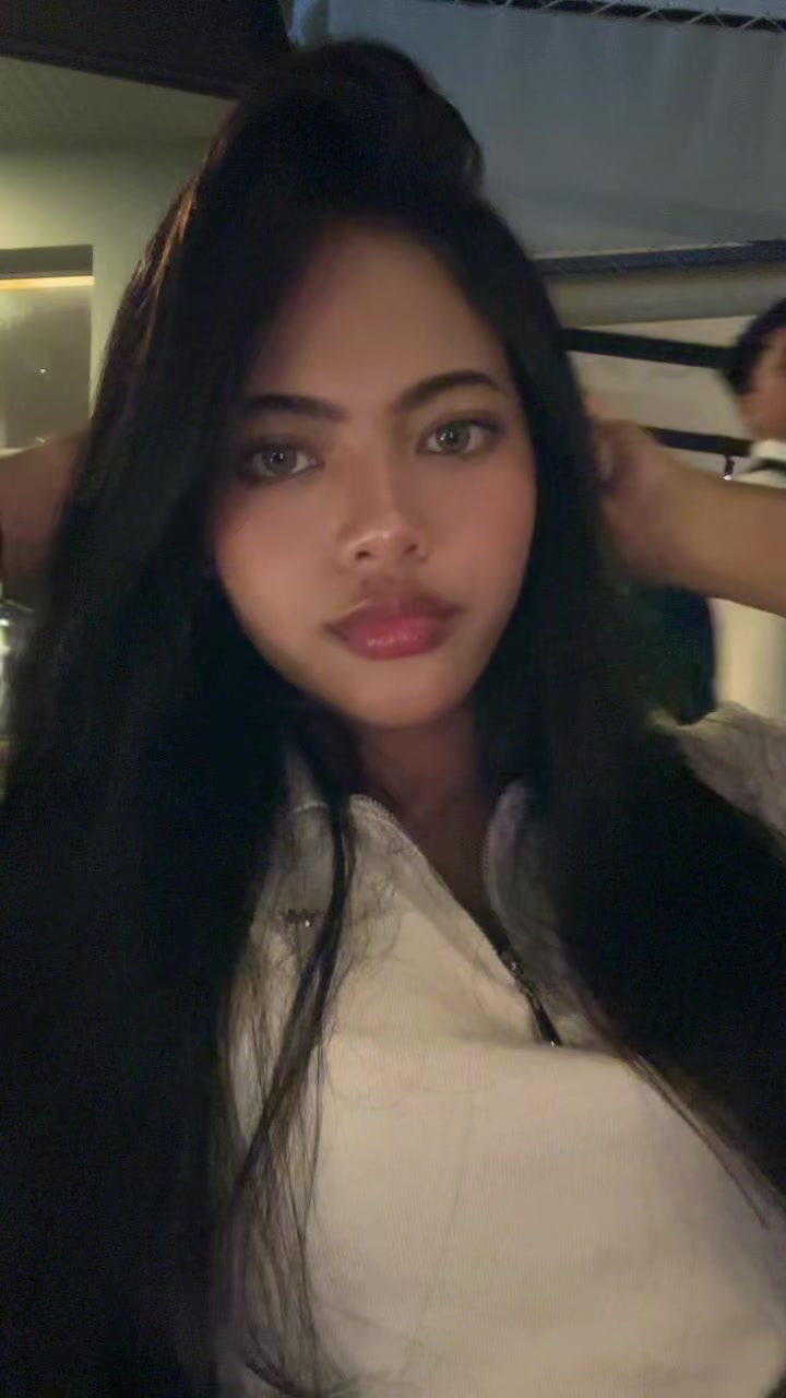 @𝕊𝕚𝕣𝕚 𝕤𝕦𝕟 𝟙𝟠 ✨