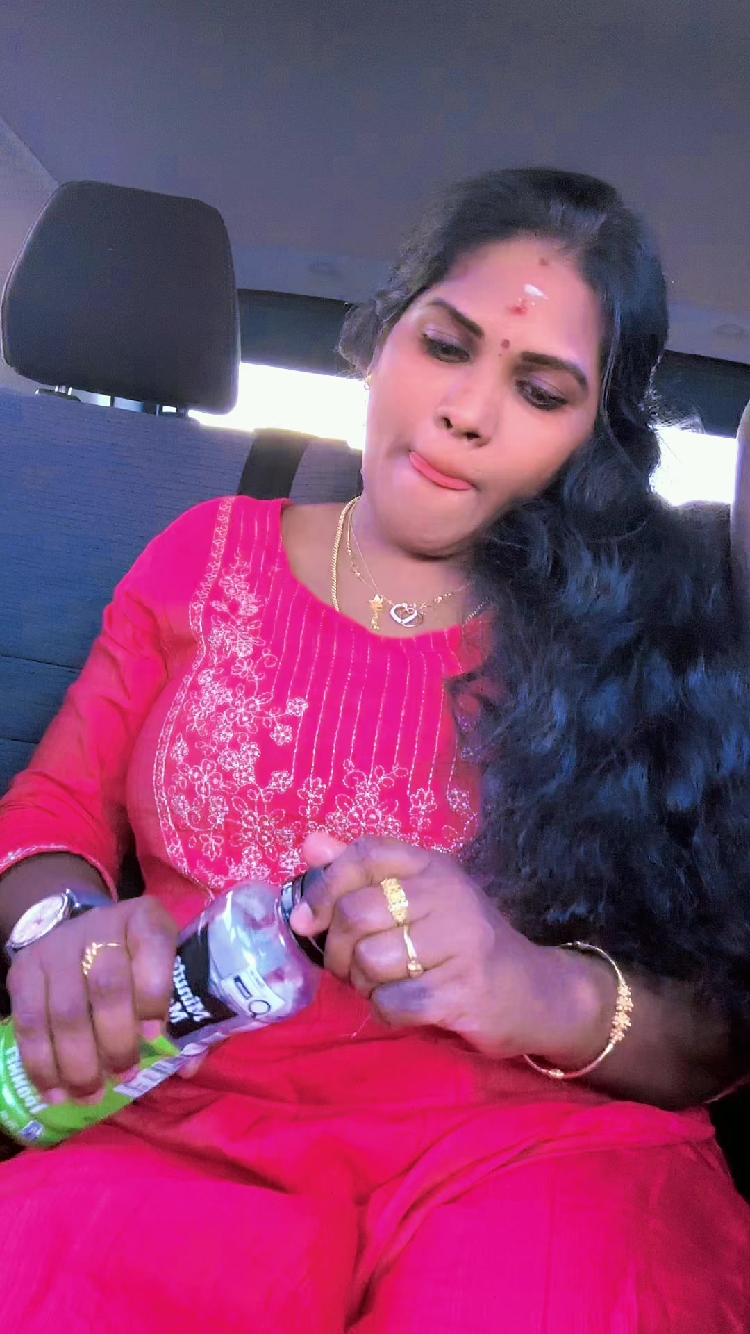 @GaYaThRI❤️ MaNiKAnDaN ❤️🇨🇦☃️