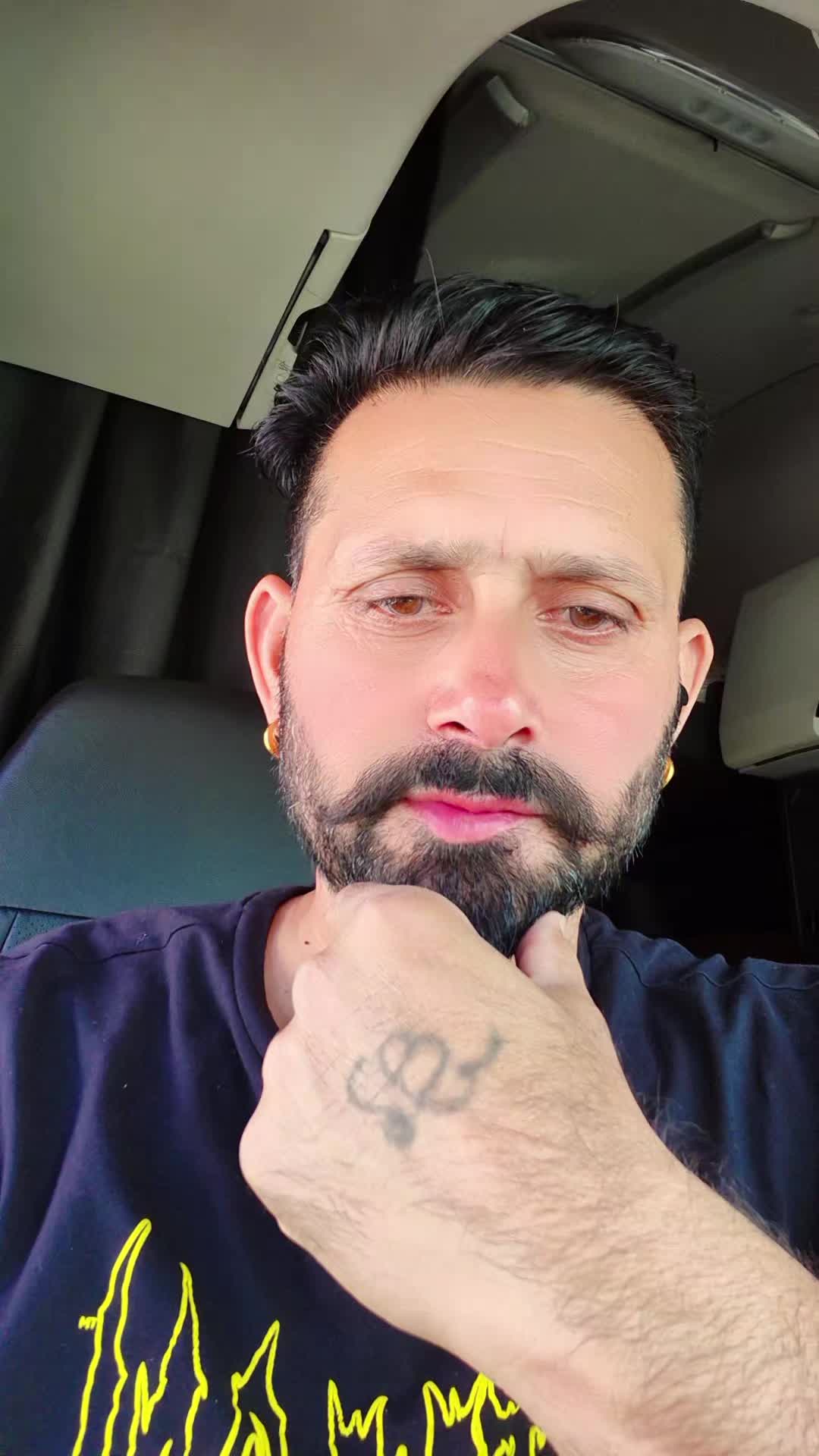 @Lucky ਮੁੰਡਾ 👍🍁🍁🍁SURREY