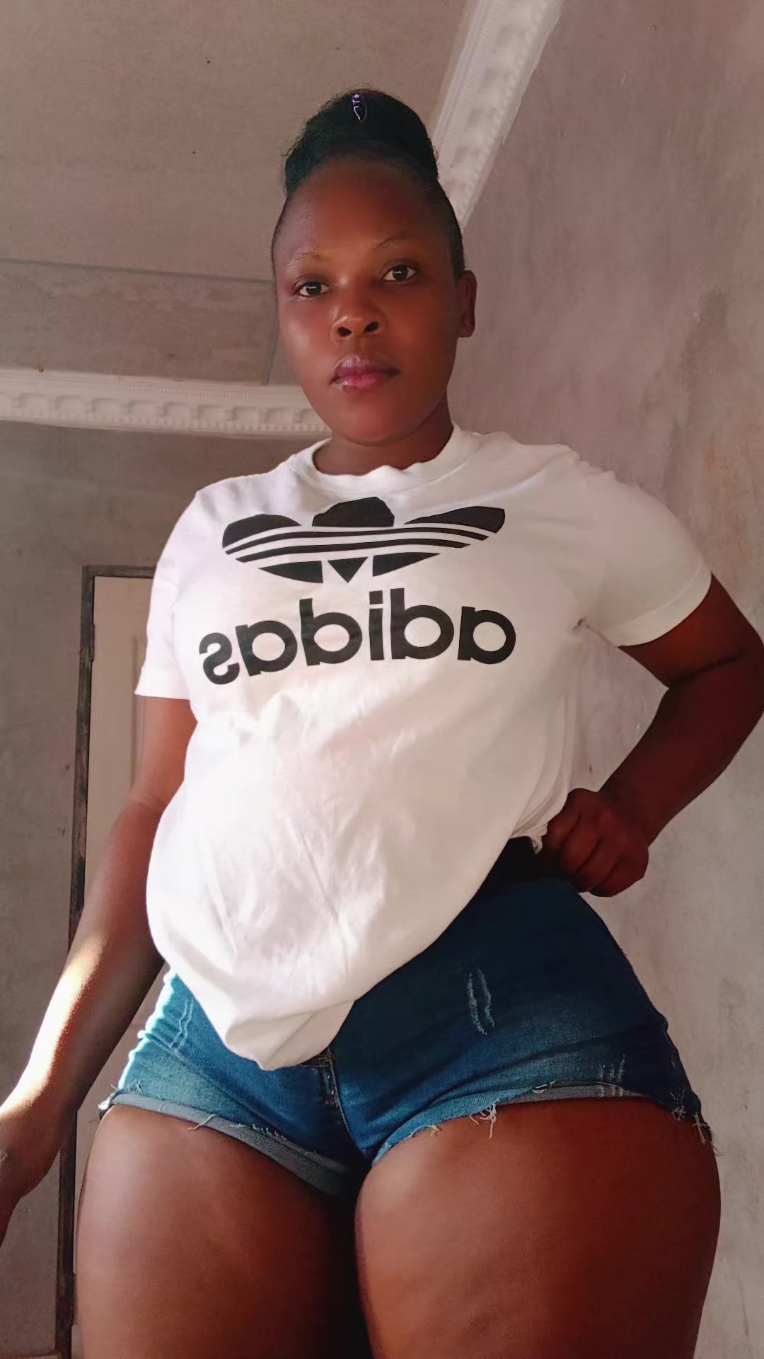 @Nikiwe.