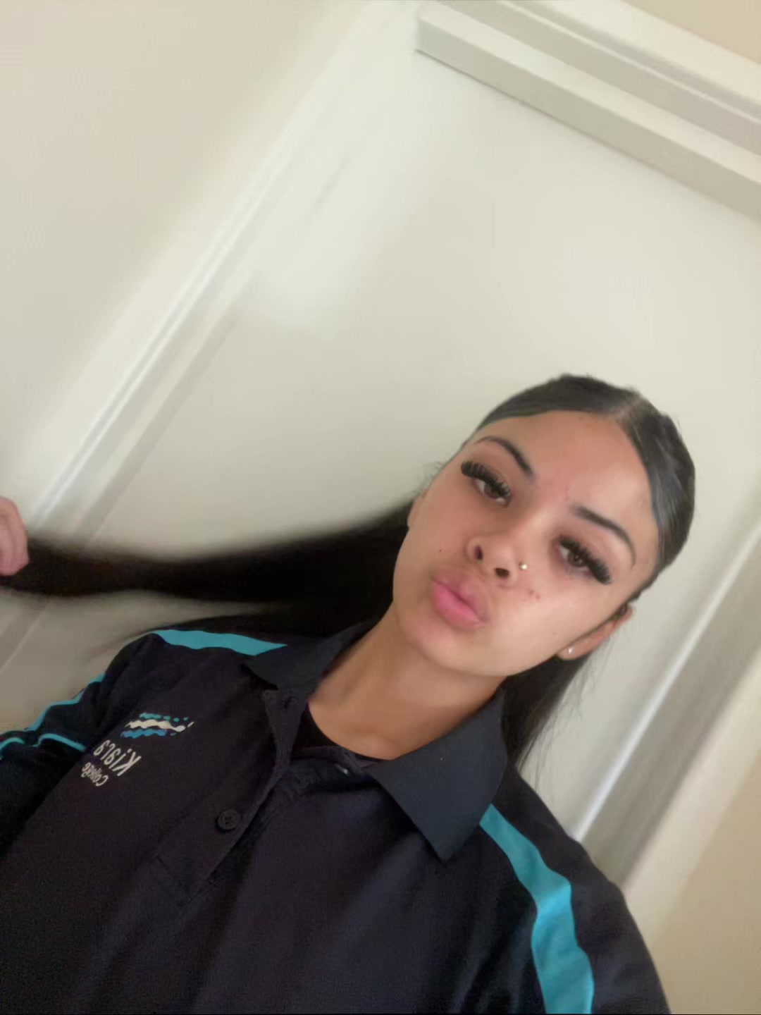 @N👸